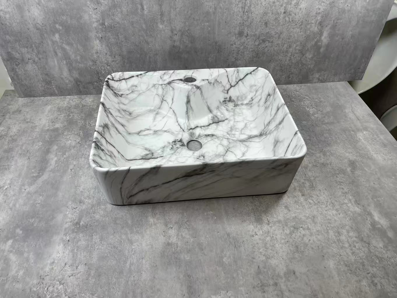 Basin White with Black Wines 831-GWM-22