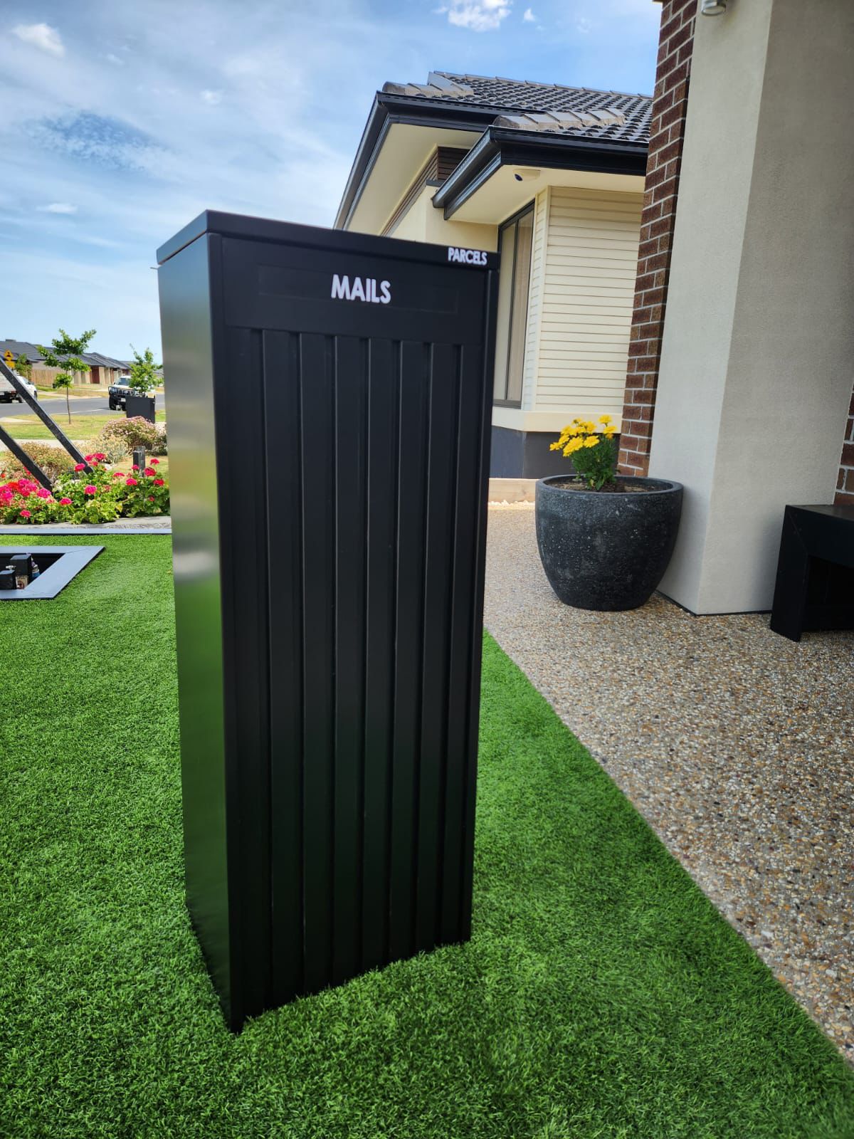 Standing Letter Box All Black and Black-Yellow wallnut